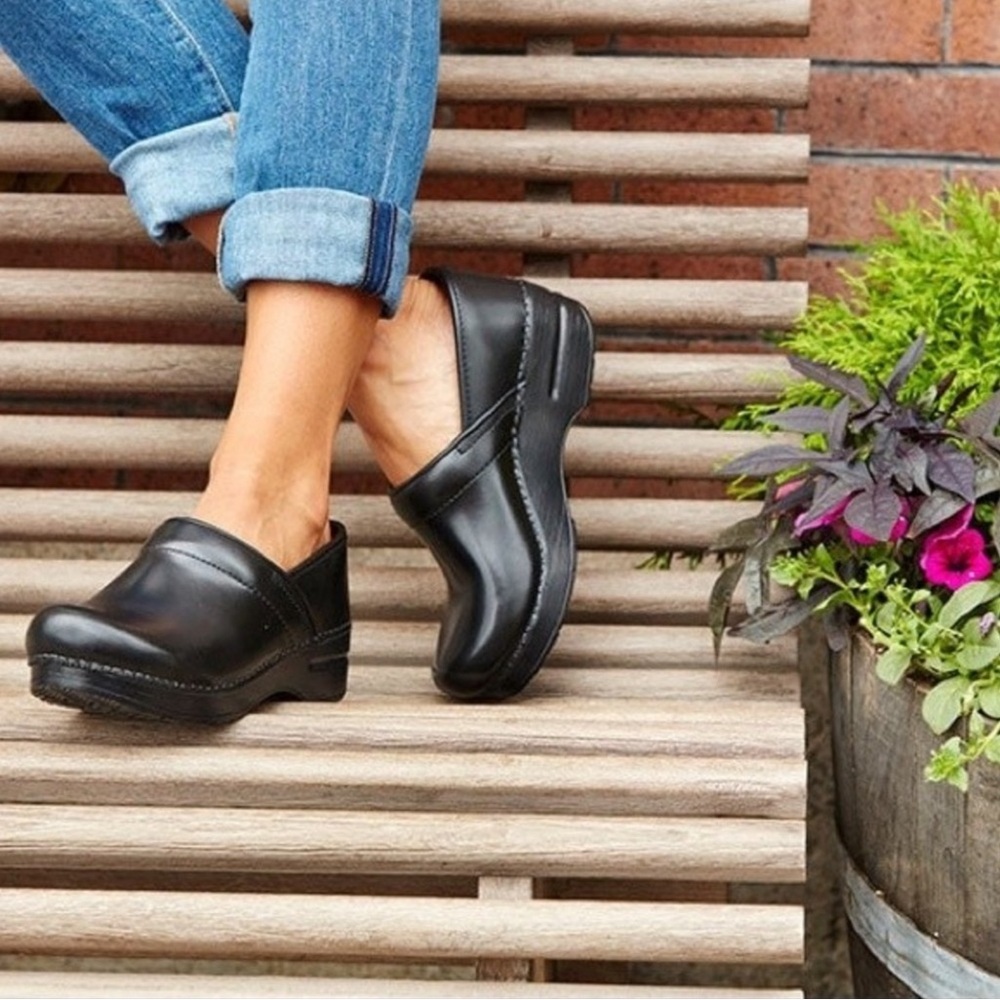Dansko Professional Clogs Black Size 9.5 EU 40